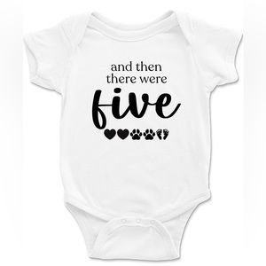 “and then there were five ❤️❤️🐾👣” Onesie (NB)